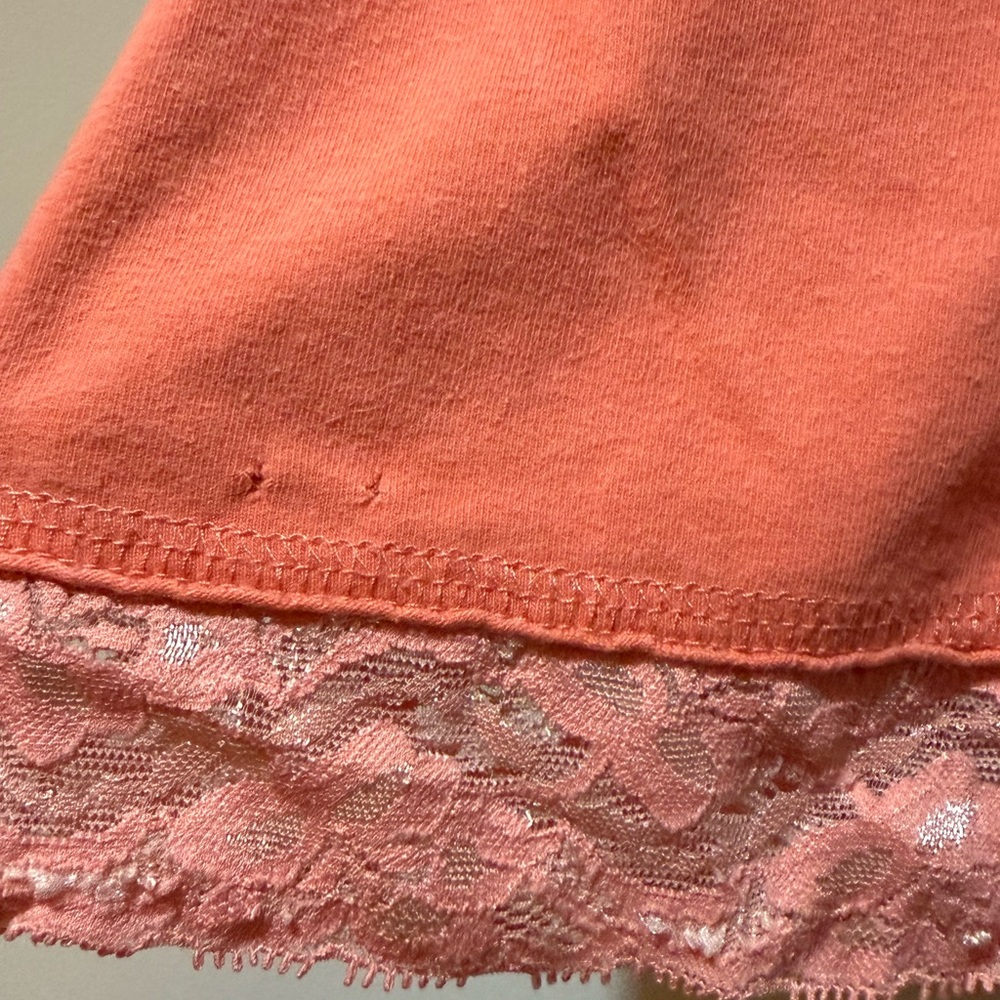 BKE Coral Lace Accent Top - Picture 3 of 5